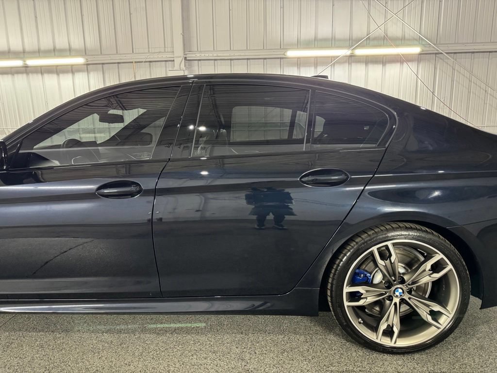 Used 2023 BMW M550i xDrive AWD/4WD image 17