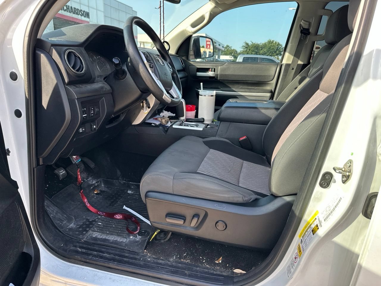 Used 2017 Toyota Tundra SR5 w/ SR5 Upgrade Package RWD image 3