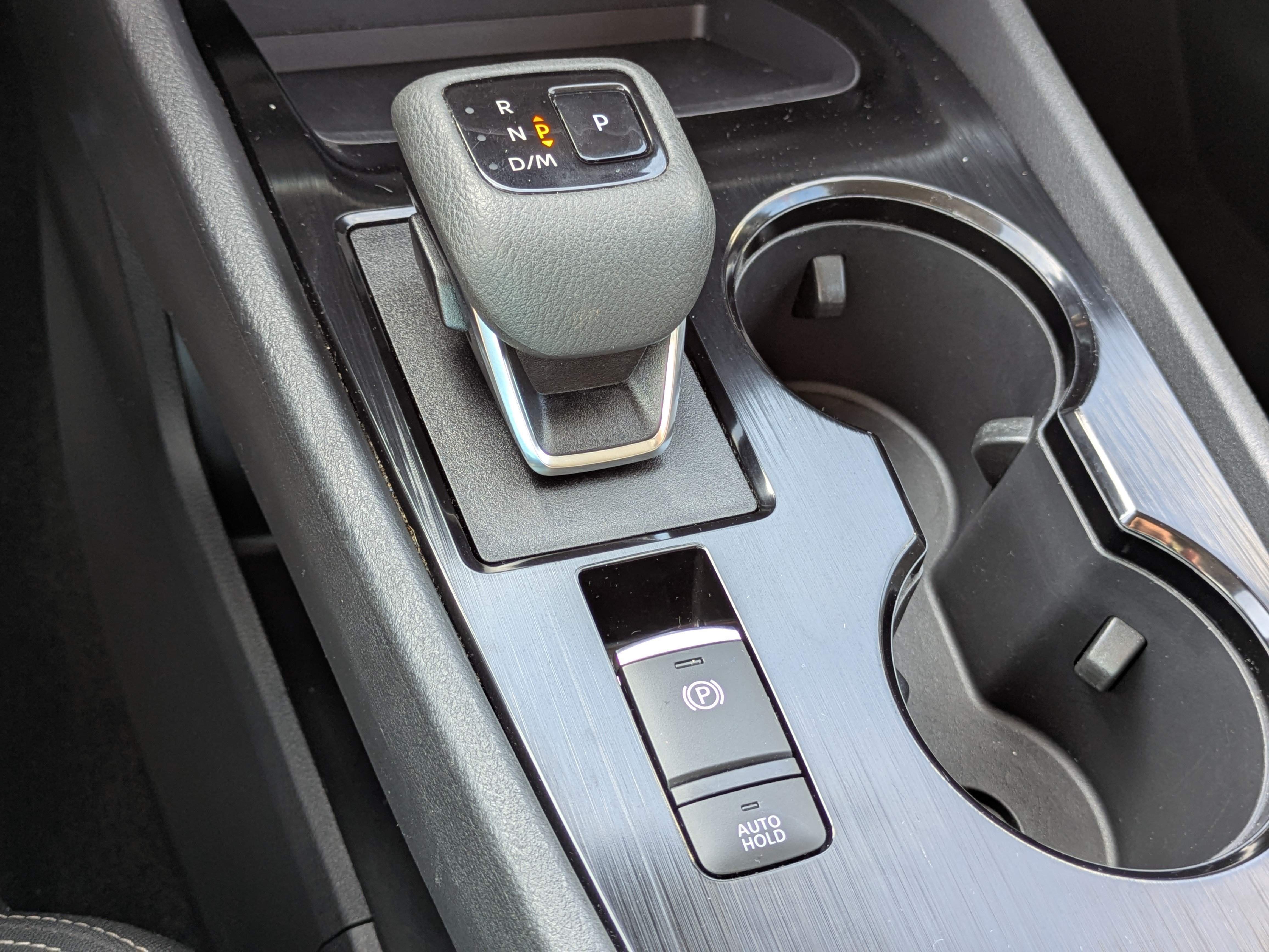 Used 2025 Nissan Rogue SV FWD image 11