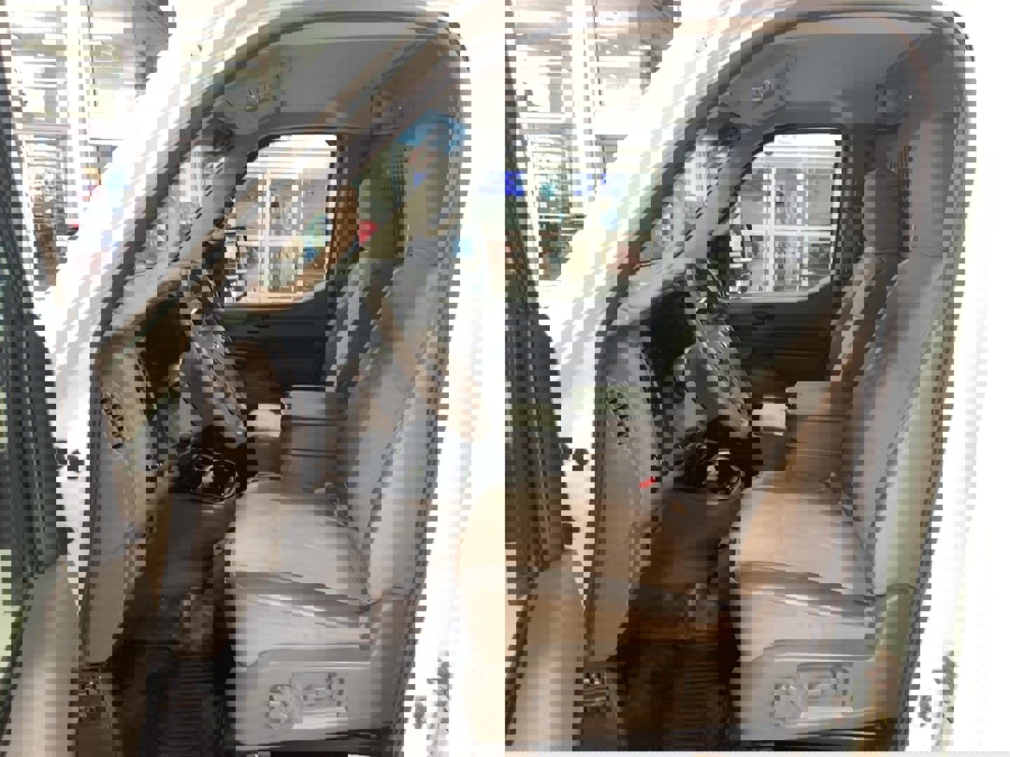 Used 2013 Nissan NV 2500 SV image 13