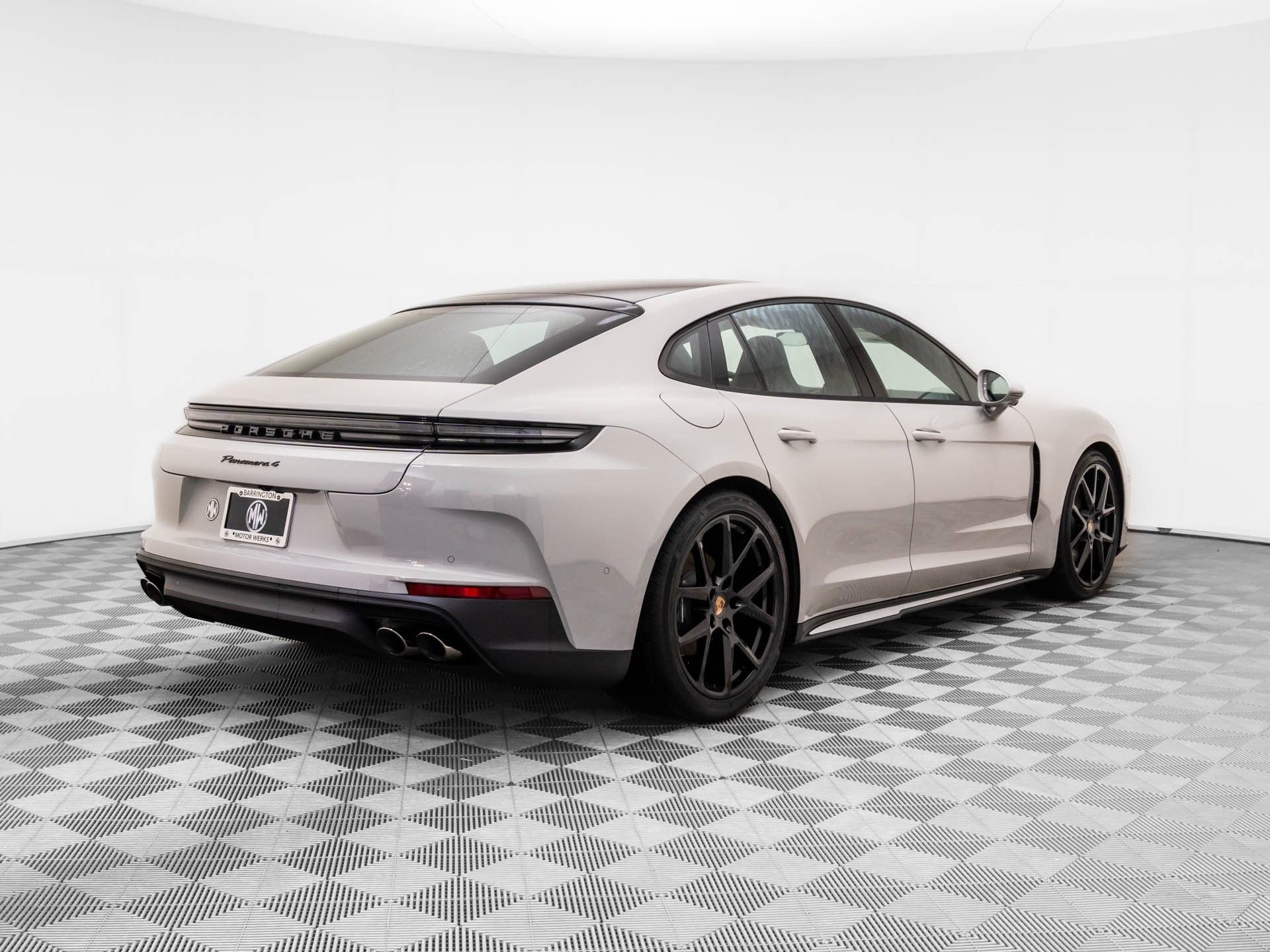 New 2026 Porsche Panamera 4 image 8