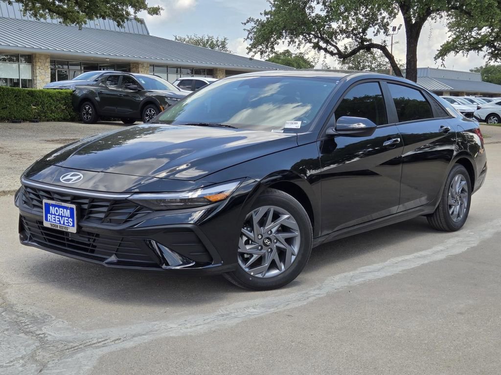 New 2025 Hyundai Elantra Blue