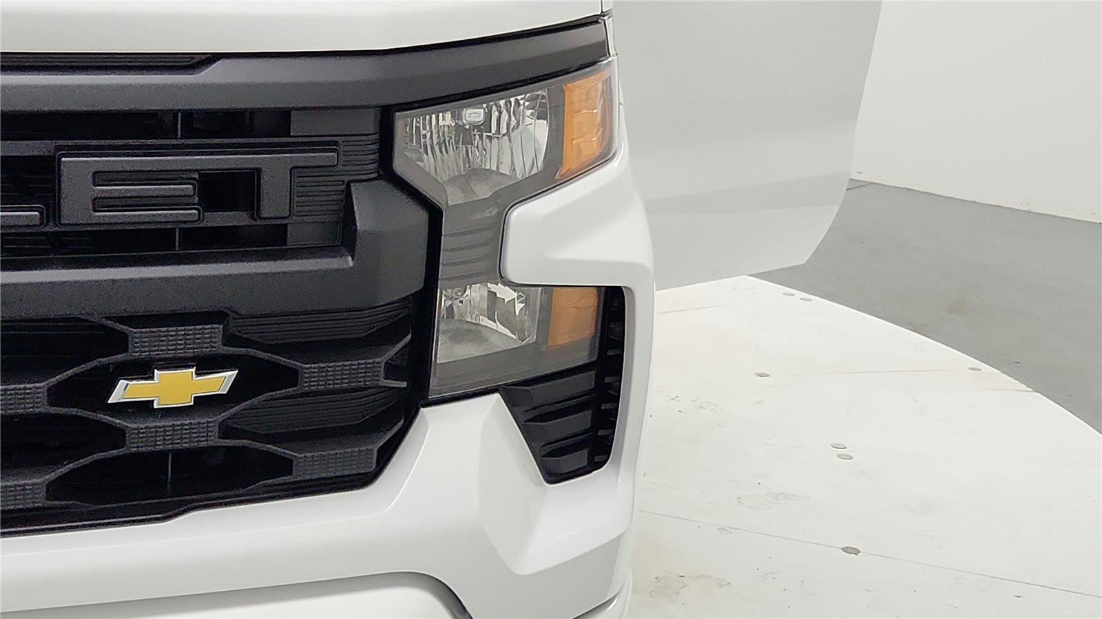 Used 2026 Chevrolet Silverado 1500 Custom AWD/4WD image 37
