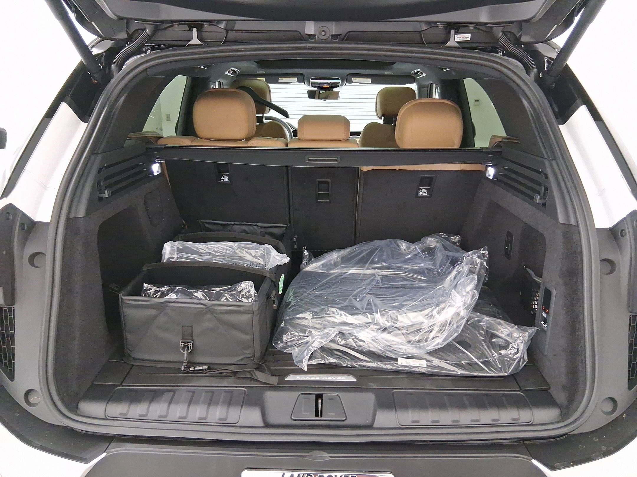 New 2025 Land Rover Range Rover Sport SE image 29