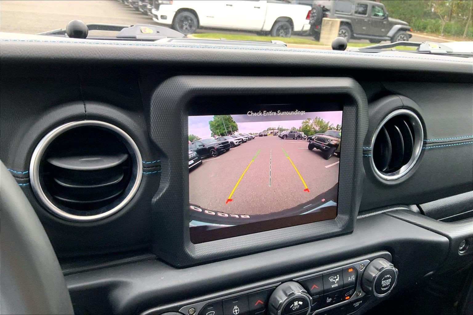 Certified 2023 Jeep Wrangler Unlimited Rubicon 4xe w/ Cold Weather Group AWD/4WD image 25