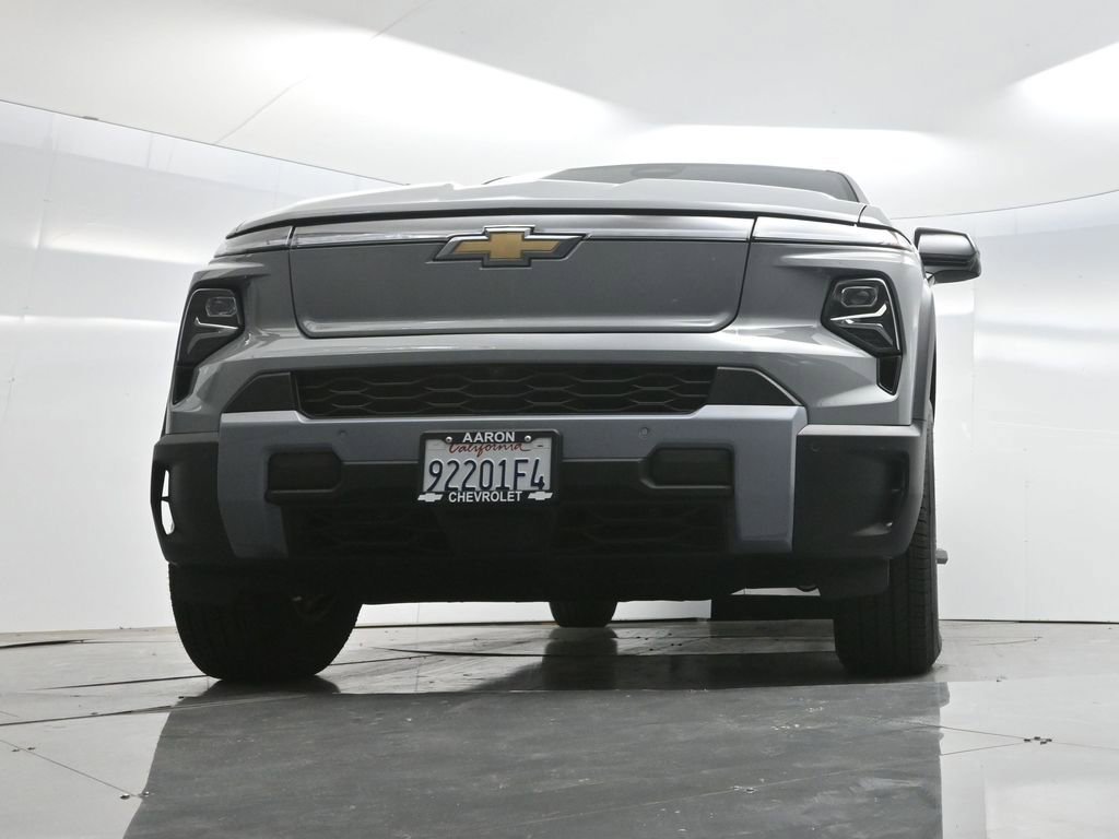 Used 2026 Chevrolet Silverado EV LT AWD/4WD image 50
