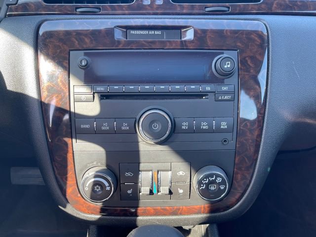 Used 2015 Chevrolet Impala LTZ FWD image 17