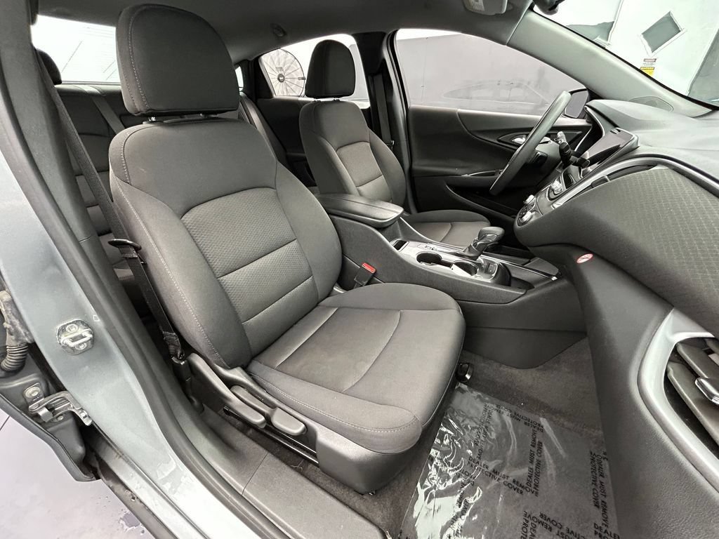 Used 2024 Chevrolet Malibu LT FWD image 13