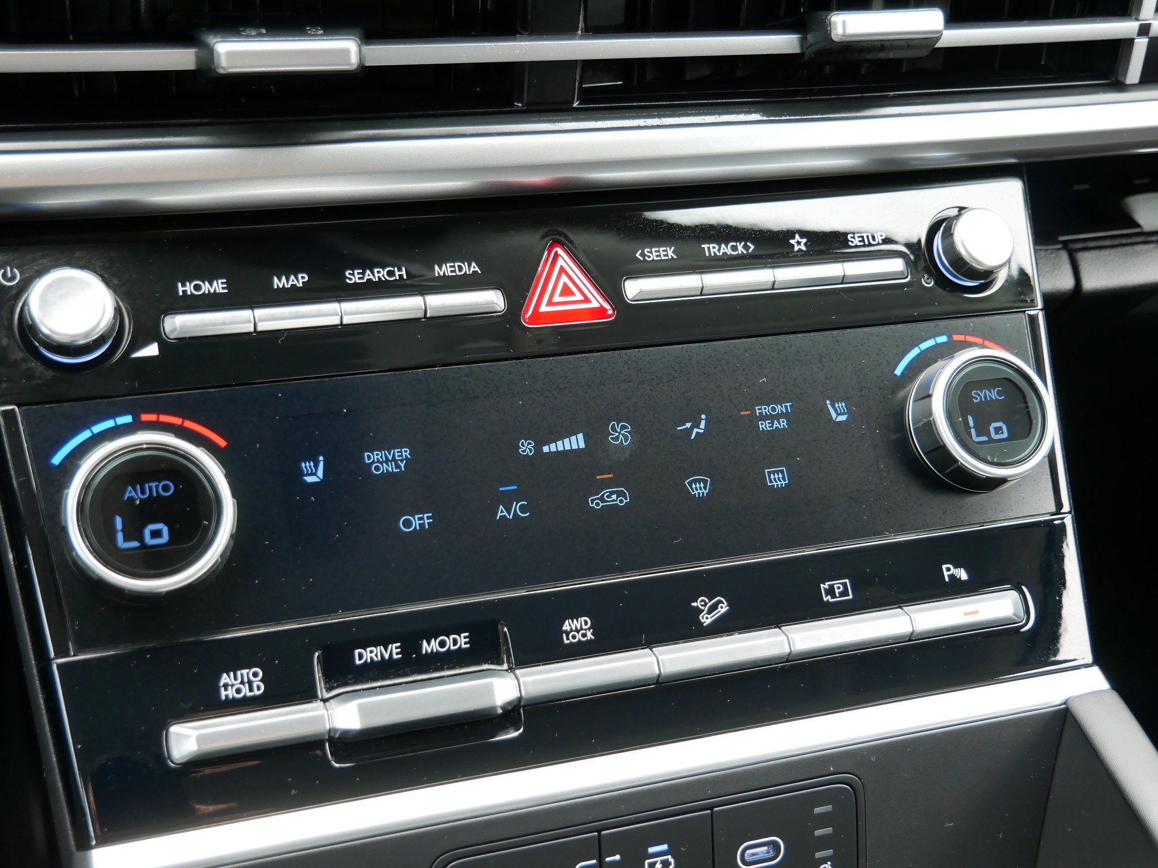 Certified 2026 Hyundai Santa Fe SEL AWD/4WD image 22