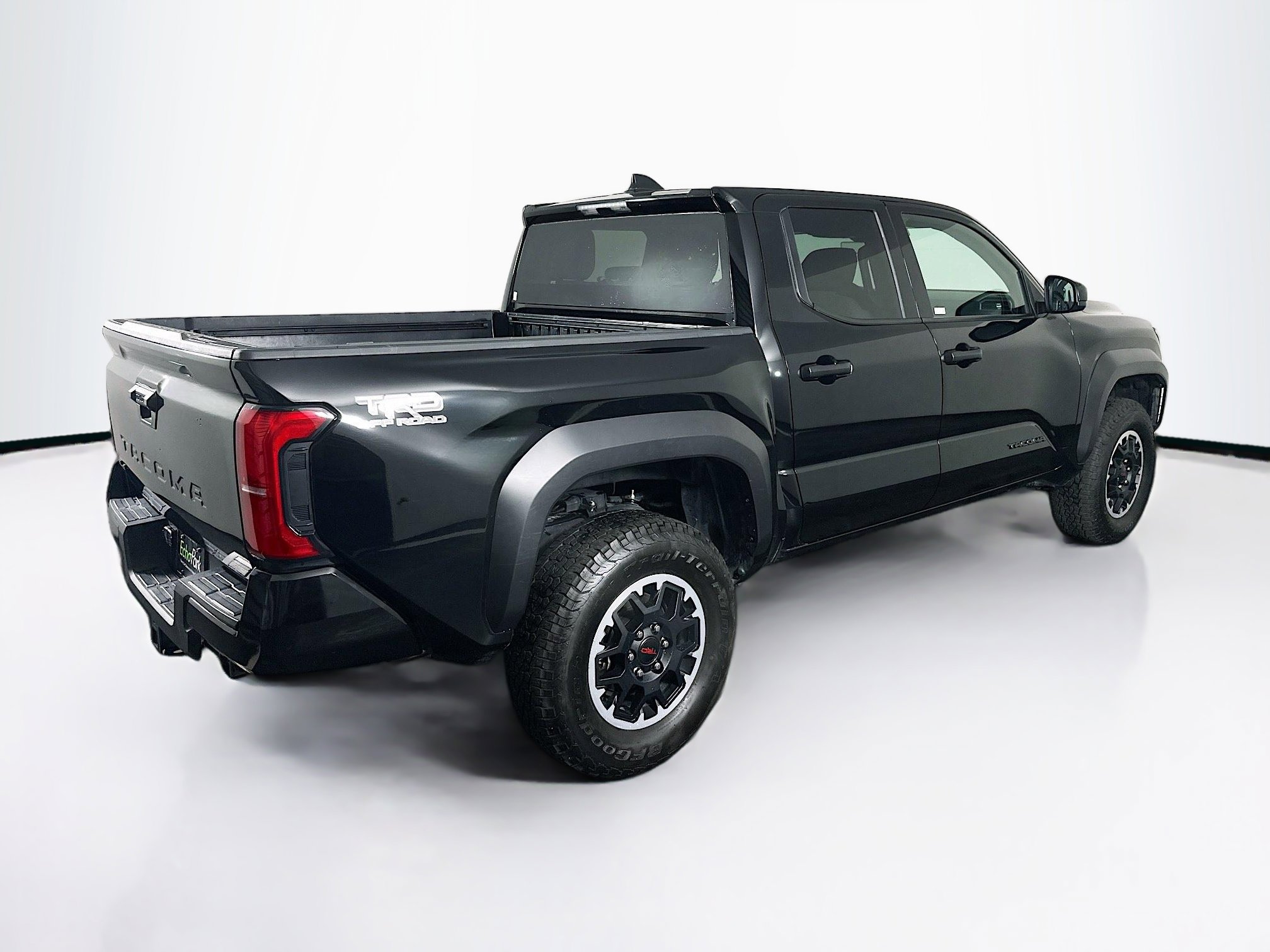 Used 2025 Toyota Tacoma TRD Off-Road AWD/4WD image 9