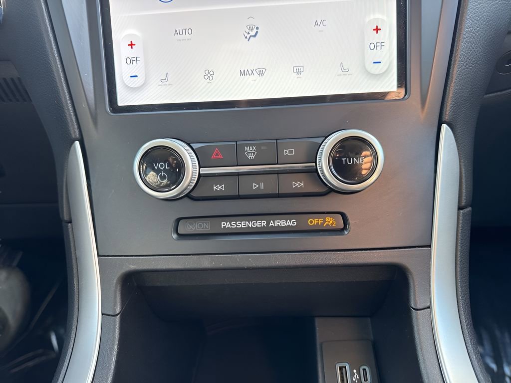 Used 2023 Ford Edge SEL image 21