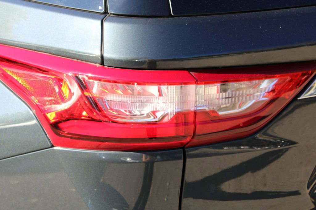 Used 2018 Chevrolet Traverse LT image 31