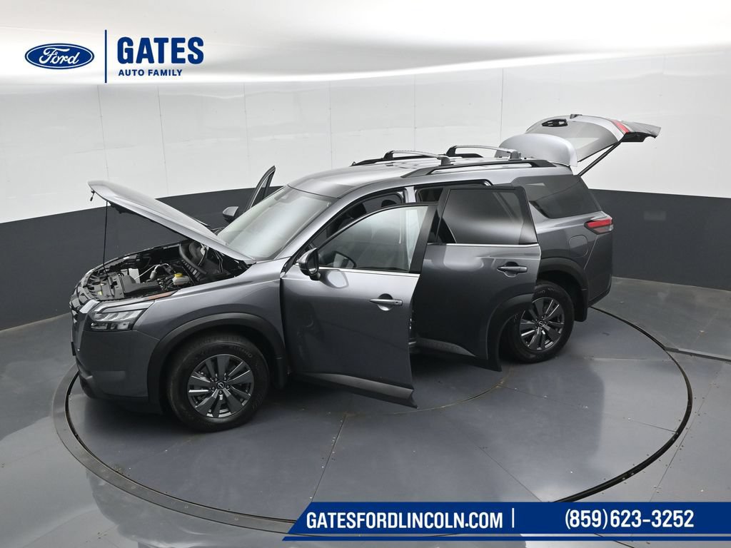 Used 2025 Nissan Pathfinder SV AWD/4WD image 55