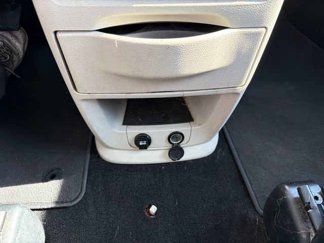 Used 2018 Dodge Grand Caravan SE w/ UConnect Hands-Free Group FWD image 14