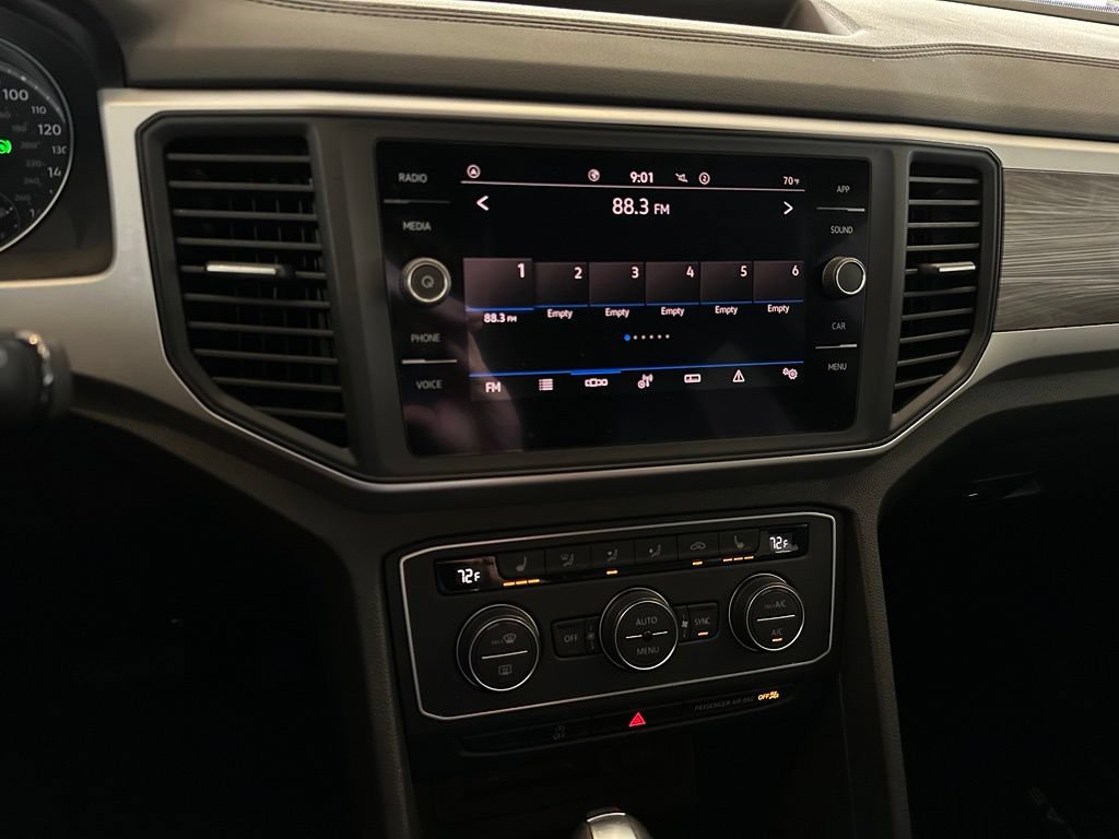 Used 2021 Volkswagen Atlas Cross Sport SE w/ Panoramic Sunroof Package FWD image 25