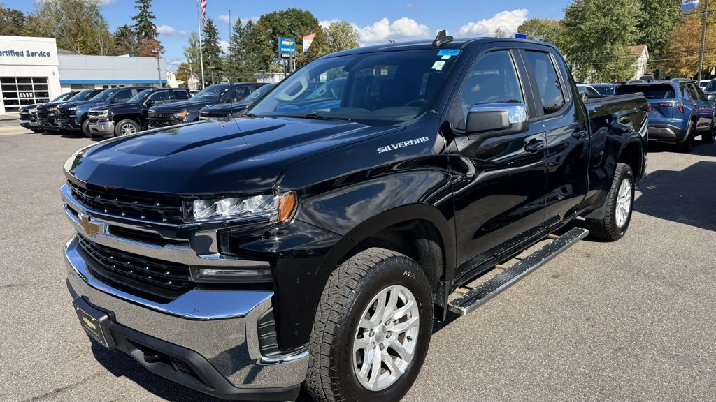 Used 2020 Chevrolet Silverado 1500 LT w/ All-Star Edition image 3