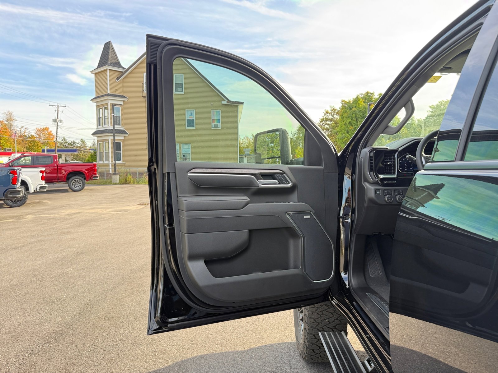 New 2025 Chevrolet Silverado 2500 LTZ w/ Trail Boss Package image 23