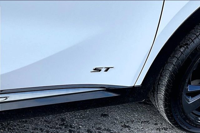 Certified 2025 Buick Envision Sport Touring image 31