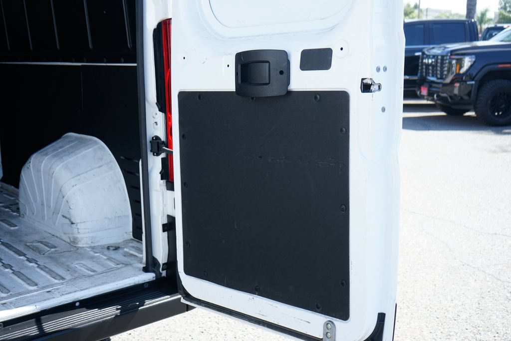 Used 2025 RAM ProMaster 2500 w/ Convenience Group FWD image 9
