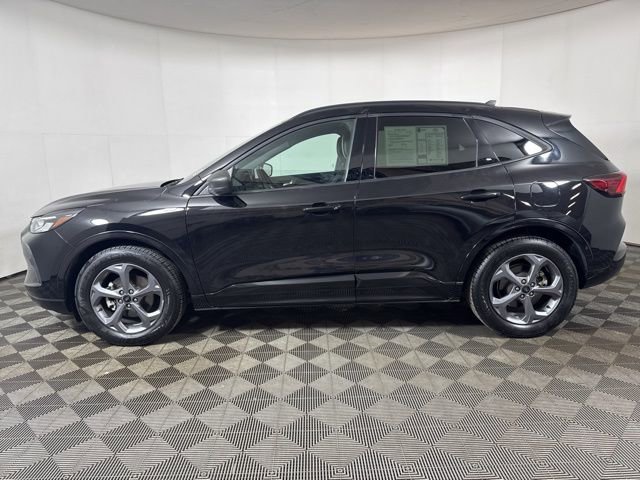Used 2023 Ford Escape ST-Line w/ Tech Pack #1 image 7