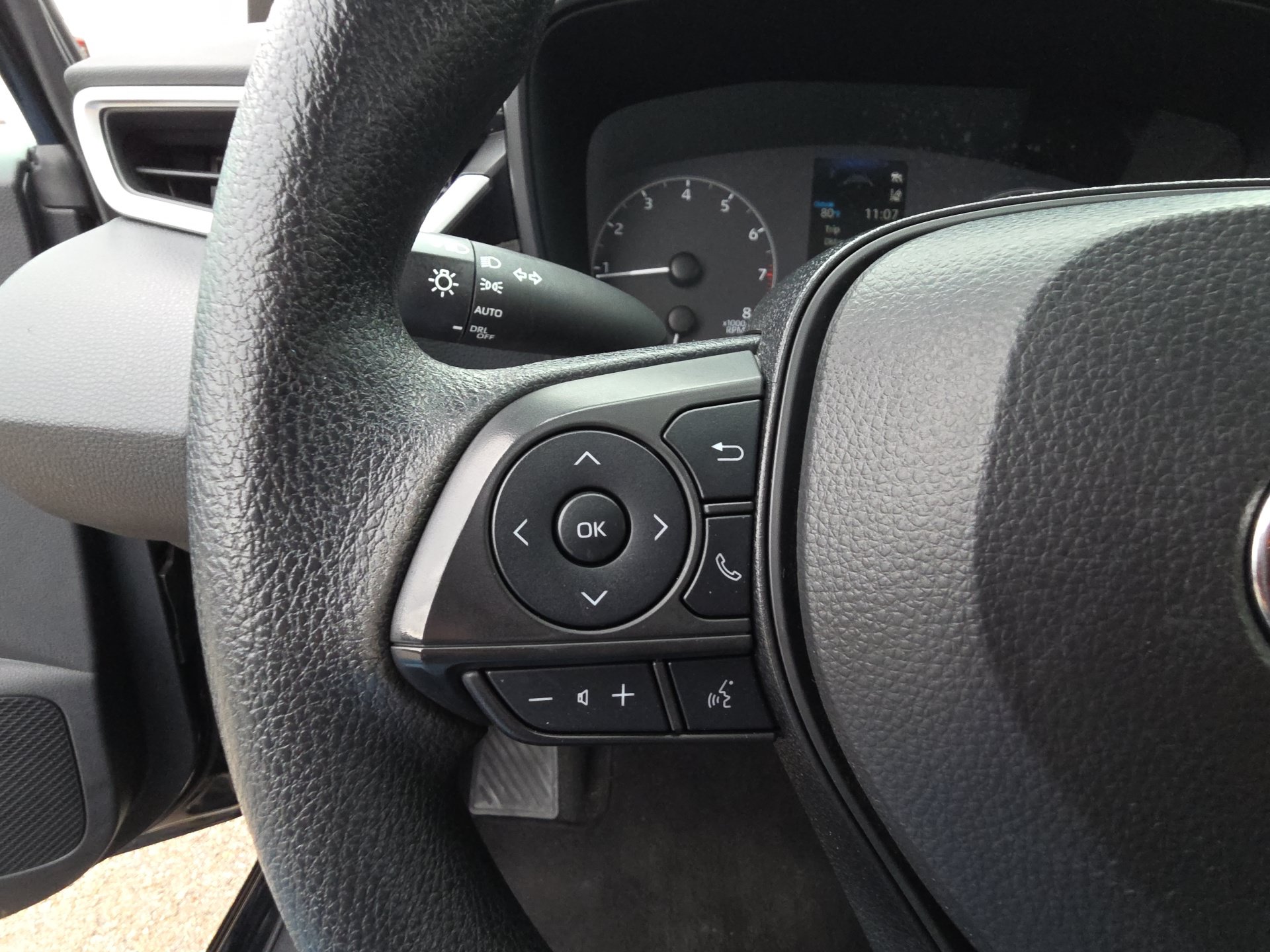 Used 2024 Toyota Corolla LE FWD image 18