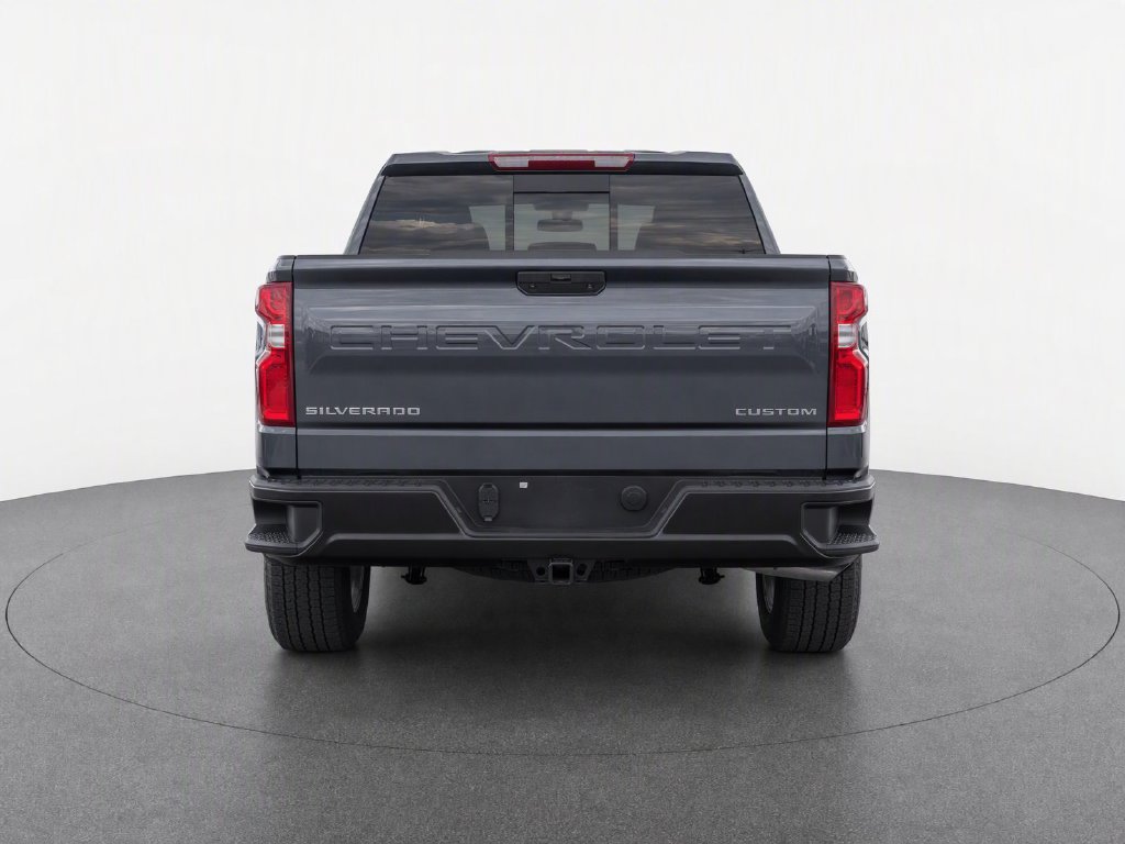 Used 2022 Chevrolet Silverado 1500 Custom w/ Safety Confidence Package AWD/4WD image 7