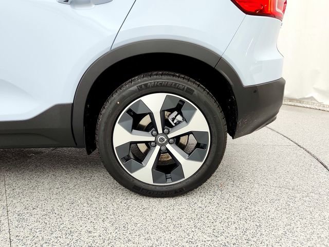 New 2026 Volvo XC40 B5 Plus w/ Protection Package Premier image 33