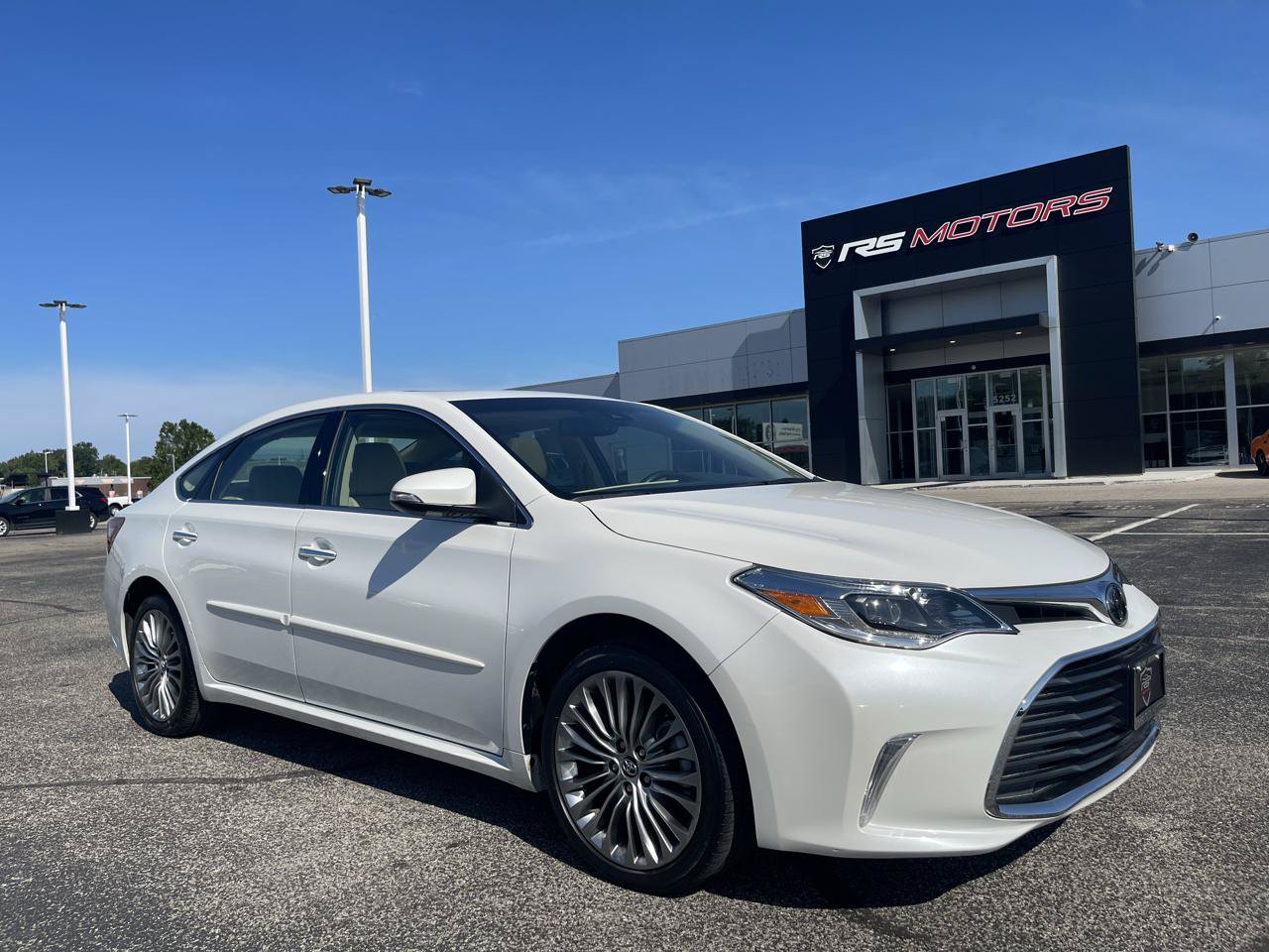 Used 2018 Toyota Avalon Limited