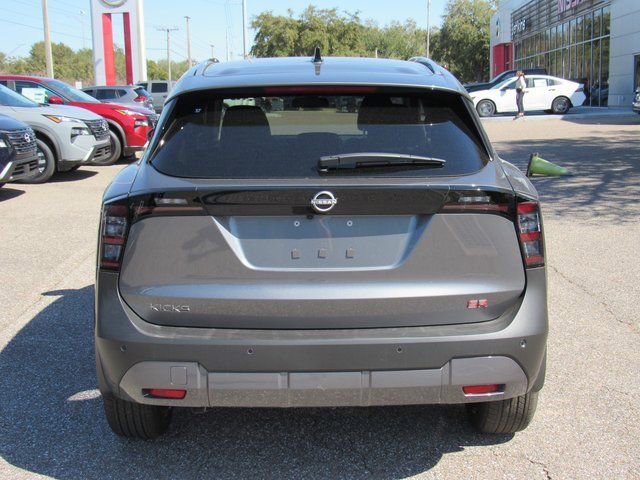 New 2026 Nissan Kicks SR FWD image 4