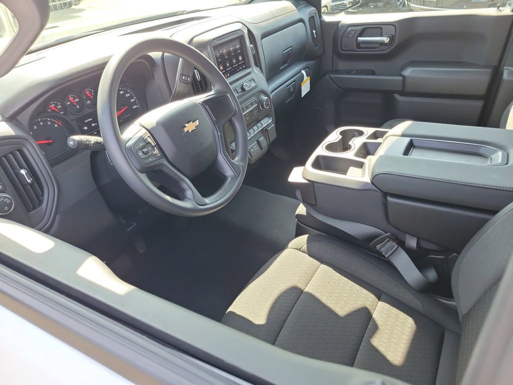 New 2026 Chevrolet Silverado 1500 Custom RWD image 3