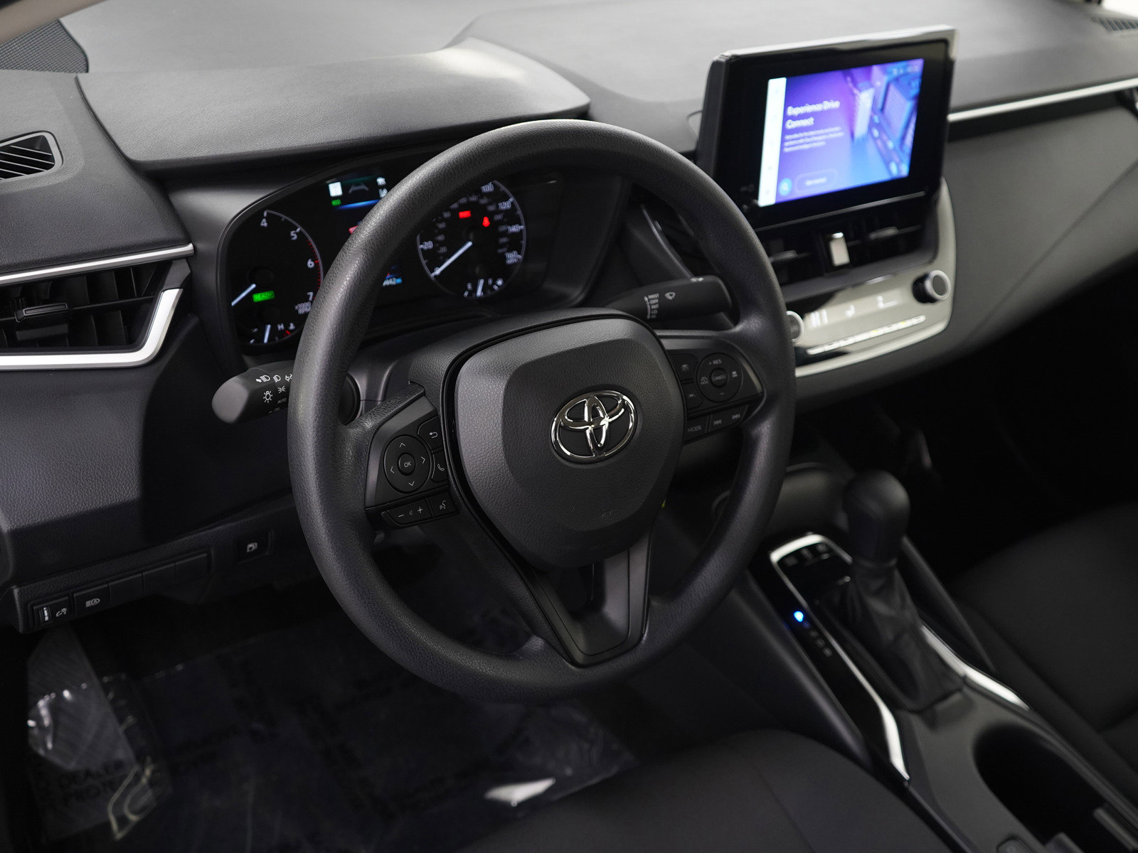 Used 2025 Toyota Corolla LE image 18