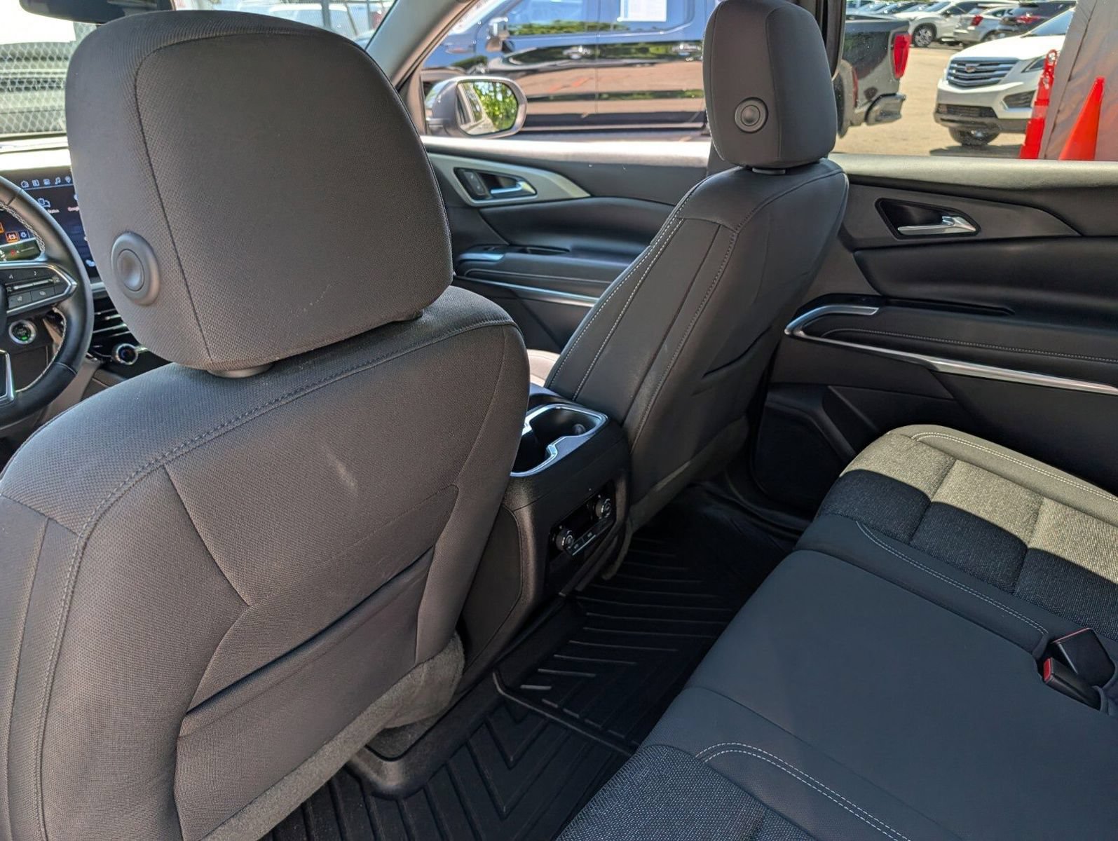 Used 2024 Chevrolet Traverse LS FWD image 19