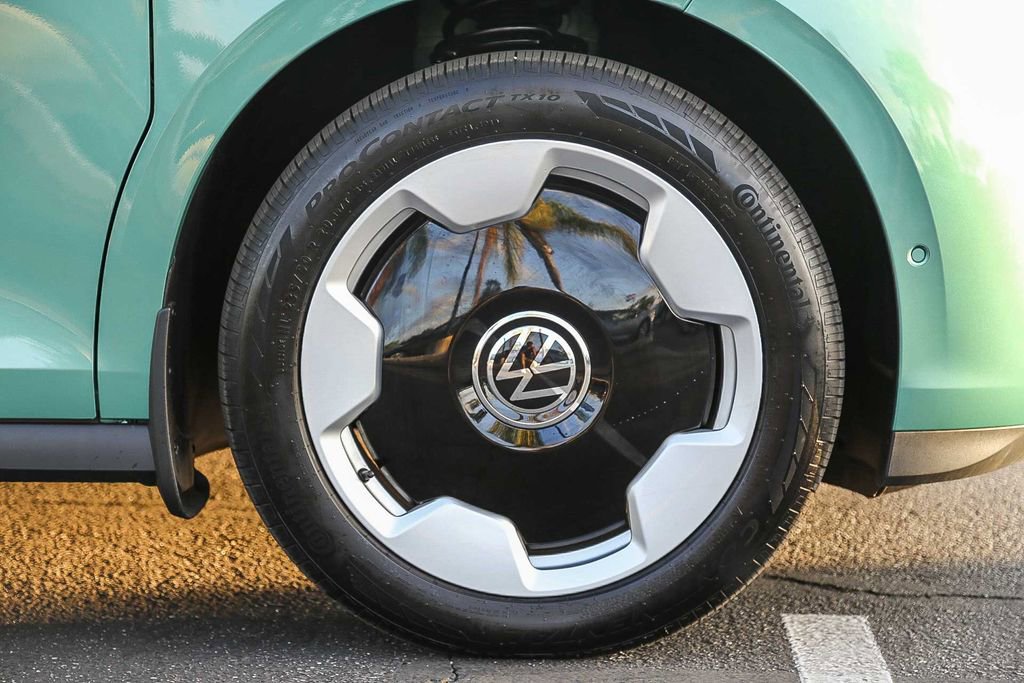 New 2025 Volkswagen ID. Buzz Pro S Plus image 15