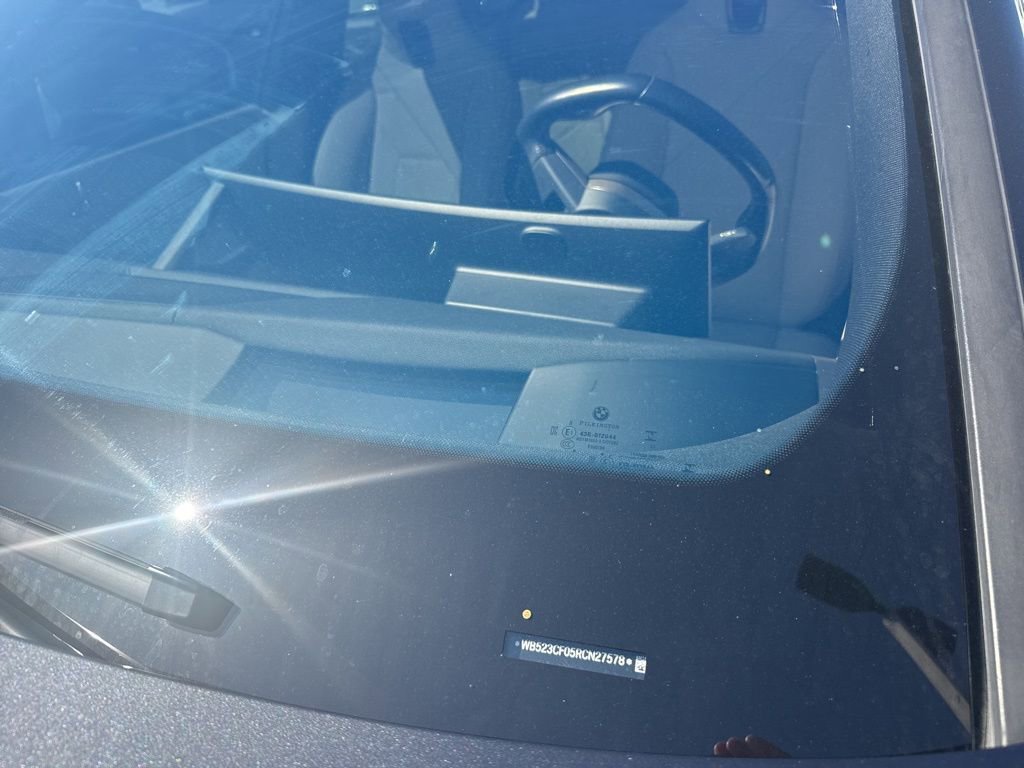 Used 2024 BMW iX xDrive50 w/ Sport Package image 10