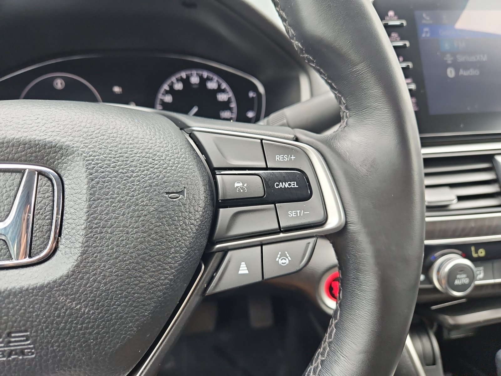 Used 2022 Honda Accord EX-L image 25