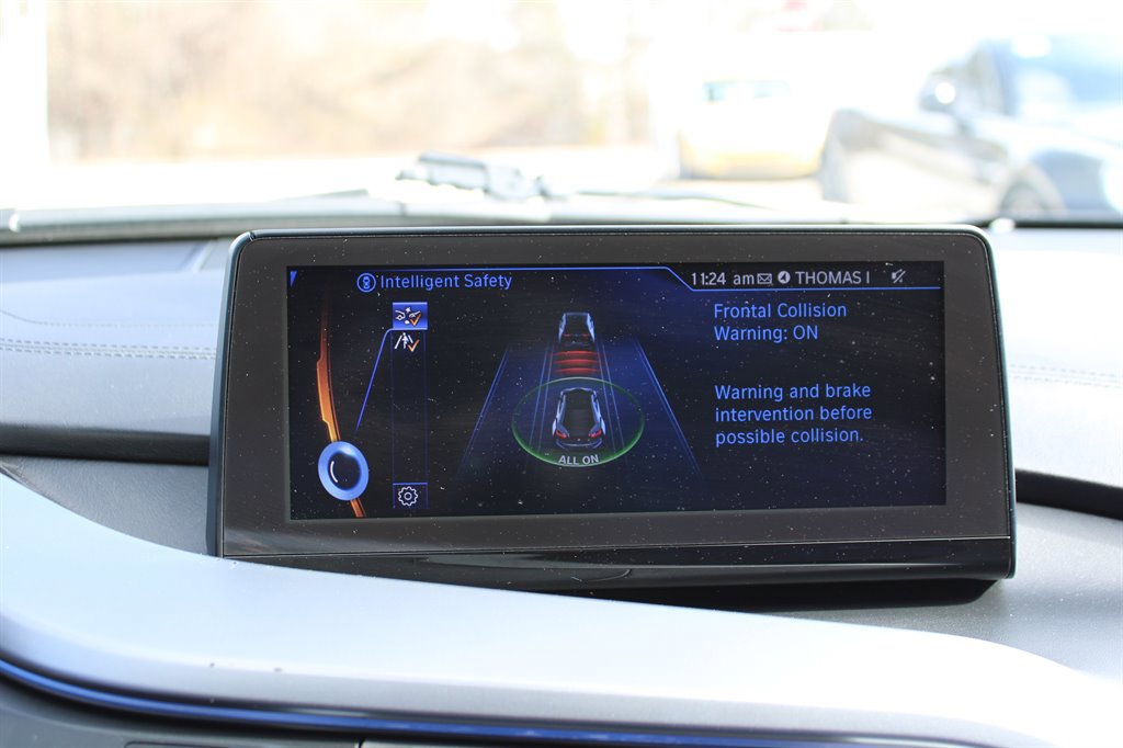 Used 2015 BMW i8 image 26