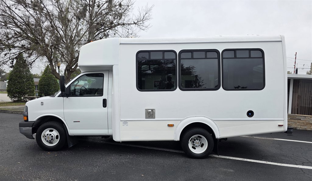 Used 2016 Chevrolet Express 3500 w/ Shuttle Bus Package image 2