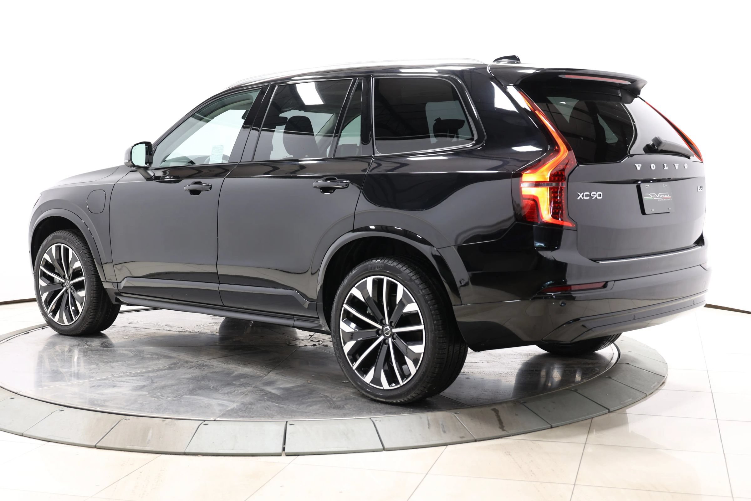 Used 2025 Volvo XC90 T8 Plus w/ Protection Package Premier AWD/4WD image 65