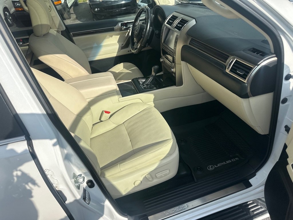 Used 2020 Lexus GX 460 Premium image 40