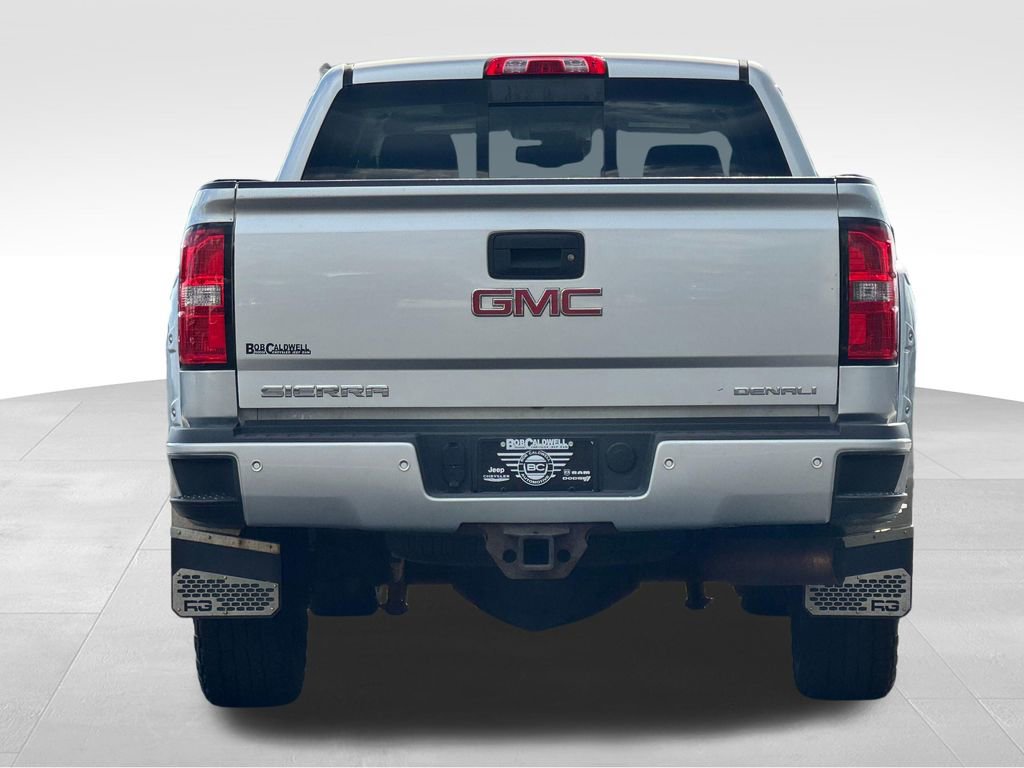 Used 2018 GMC Sierra 2500 Denali w/ Suspension Package, Off-Road AWD/4WD image 6