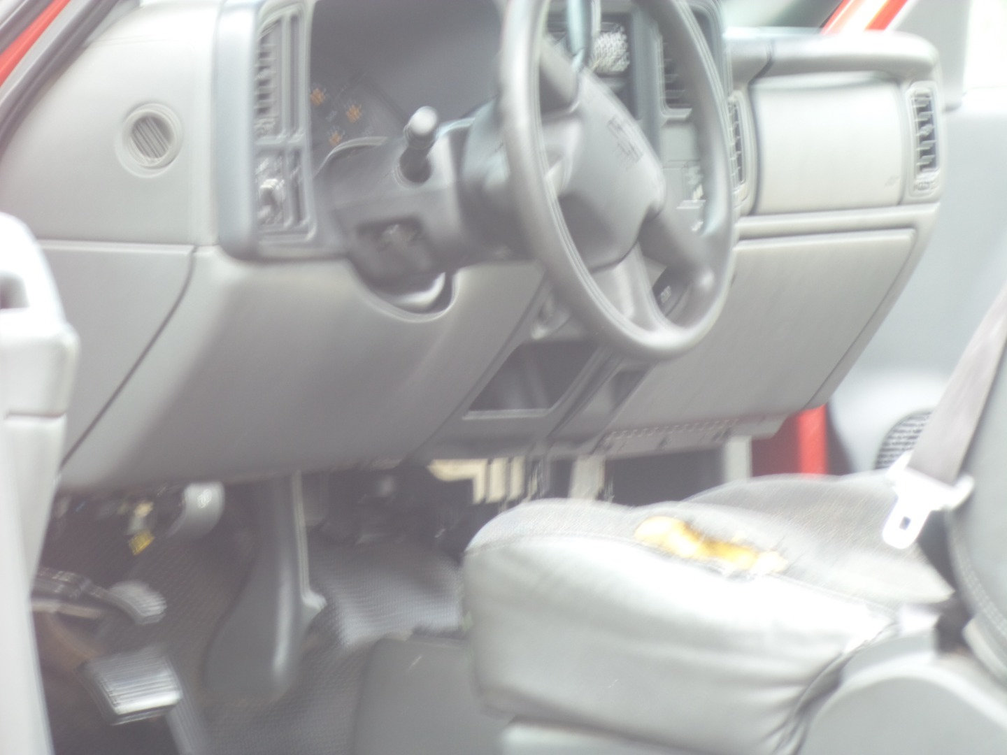 Used 2004 Chevrolet Silverado 1500 W/T AWD/4WD image 21