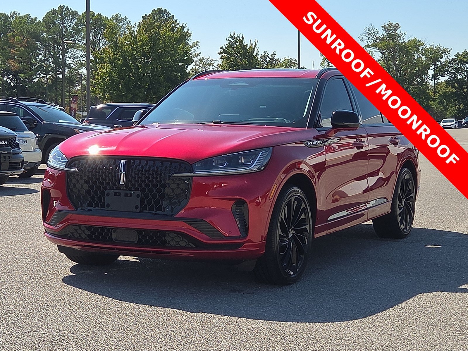 Used 2025 Lincoln Aviator Reserve w/ Equipment Group 201A AWD/4WD image 2