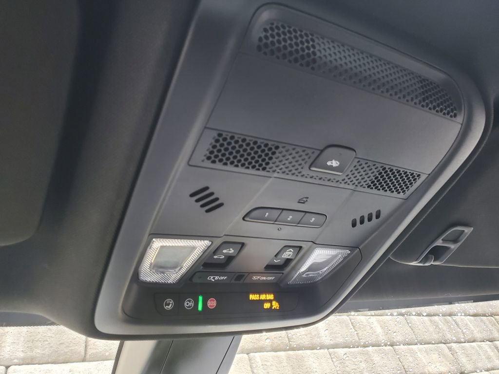 Certified 2023 Cadillac XT5 Sportv w/ Technology Package image 35