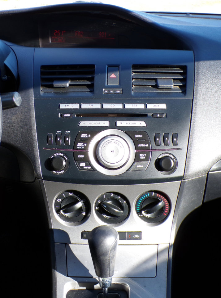 Used 2011 MAZDA MAZDA3 i Sport image 13