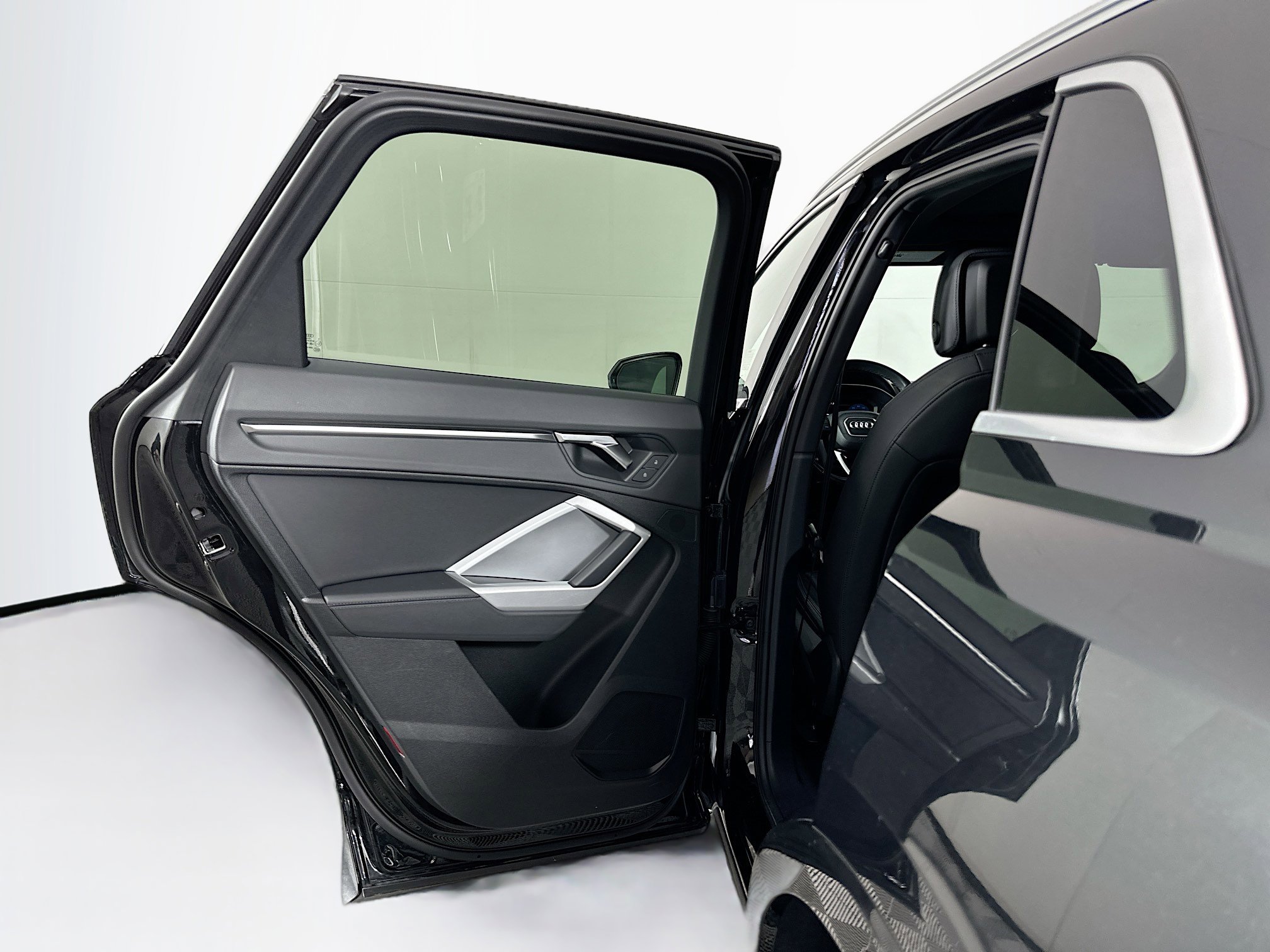 Used 2023 Audi Q3 2.0T Premium image 26