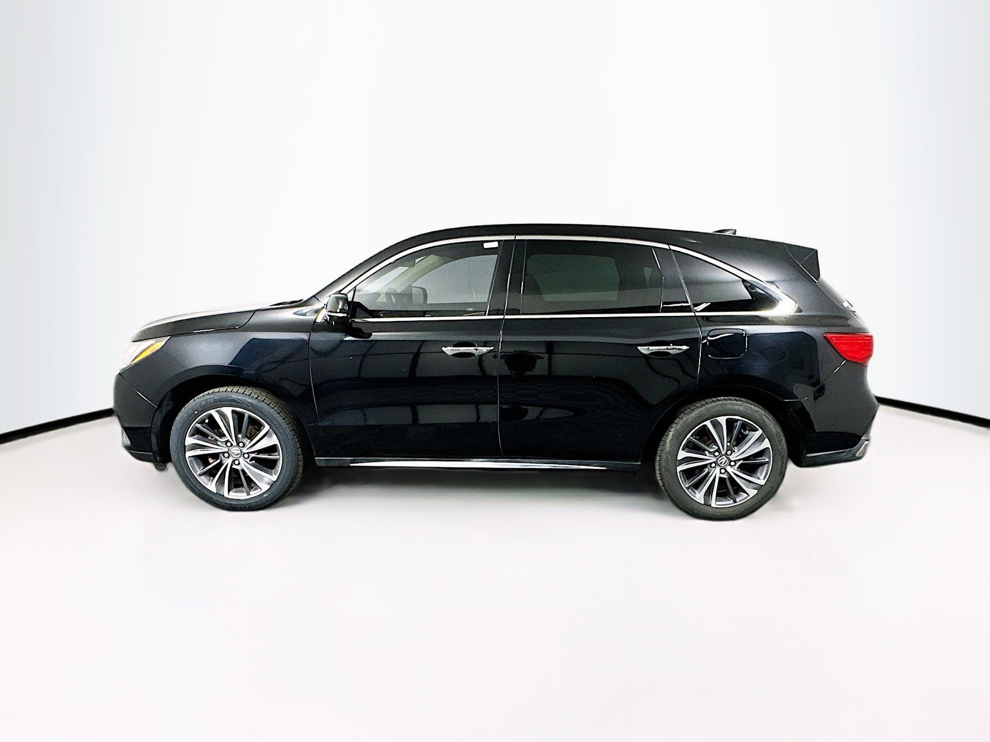 Used 2019 Acura MDX FWD w/ Technology Package image 4