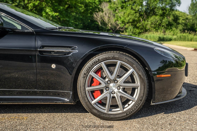 Used 2015 Aston Martin V8 Vantage GT RWD image 11