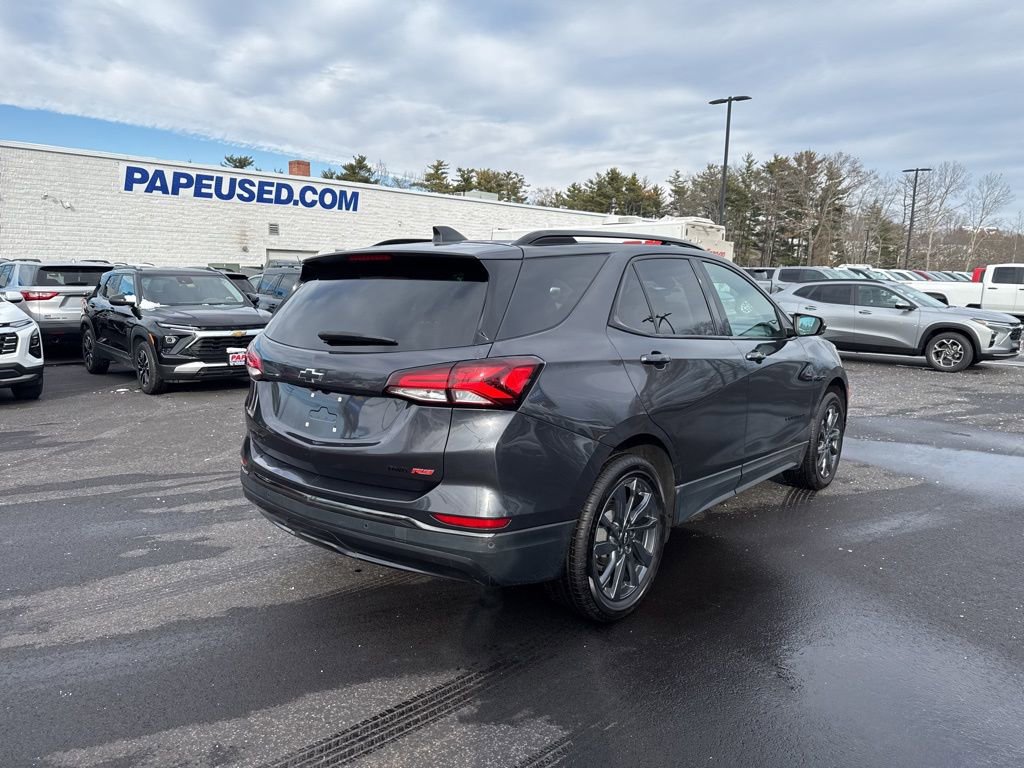 Used 2022 Chevrolet Equinox RS w/ RS Leather Package image 3