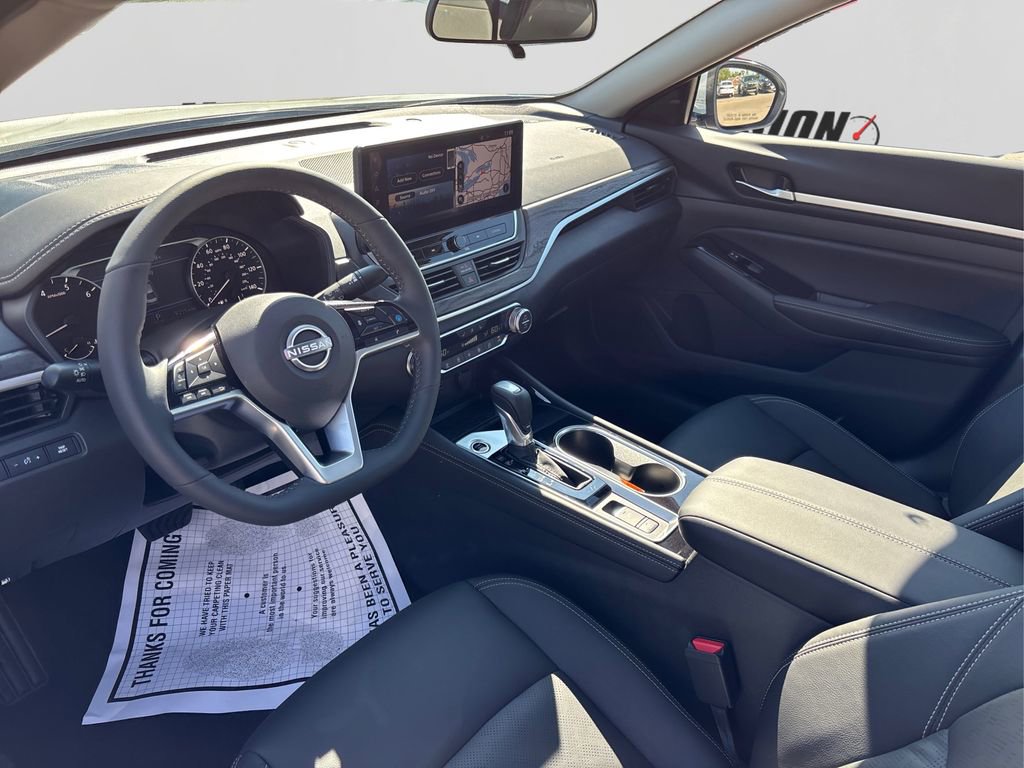 New 2025 Nissan Altima 2.5 SL image 9