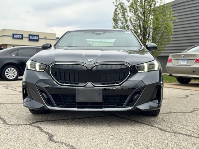 Certified 2024 BMW 540i xDrive w/ Premium Package AWD/4WD image 3
